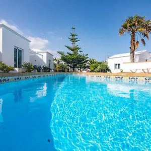https://b2-bungalow-casitas-de-luz.in-canary-islands.com